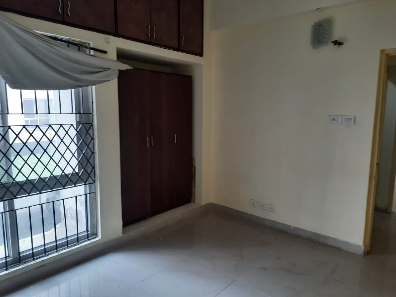 3 BHK FLAT FOR SALE AT ME